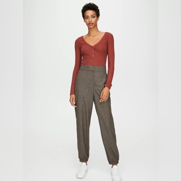 Aritzia The Group by Babaton Ono Longsleeve Waffle-weave Henley in Cider Gold S - Picture 1 of 12